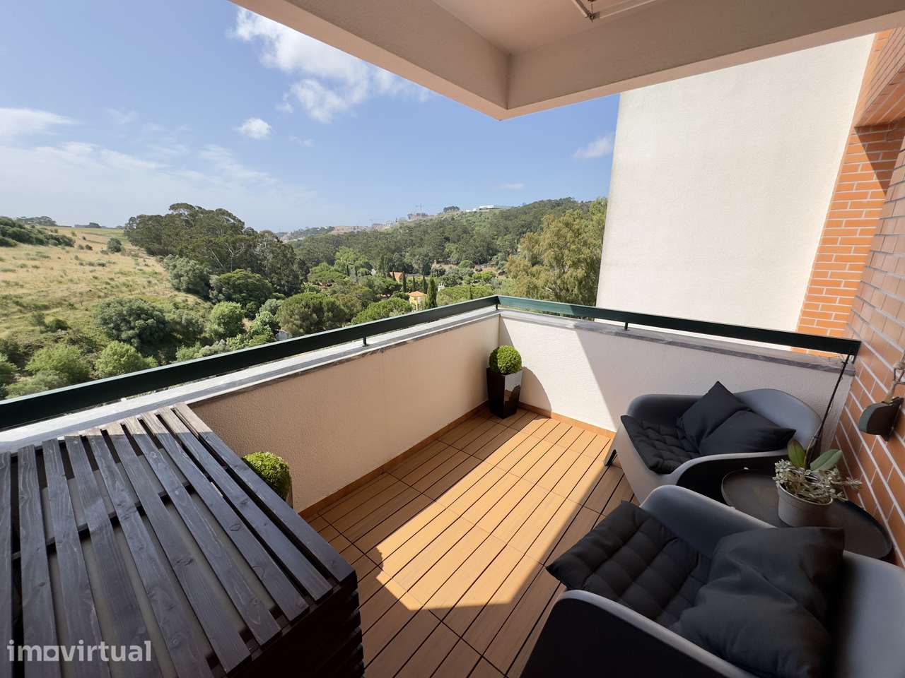 Apartamento T2 com garagem e arrecadação (Urbanização Colina do Golf) - Grande imagem: 3/20