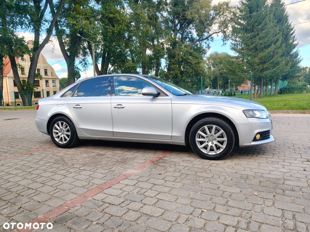 Audi A4 Limousine - 28