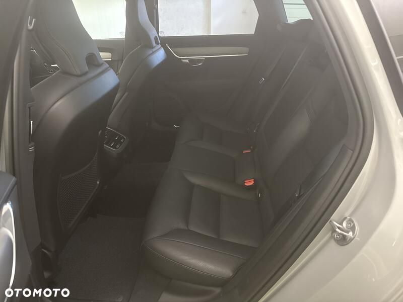 Volvo V90 B5 D AWD Ultimate Dark - 18