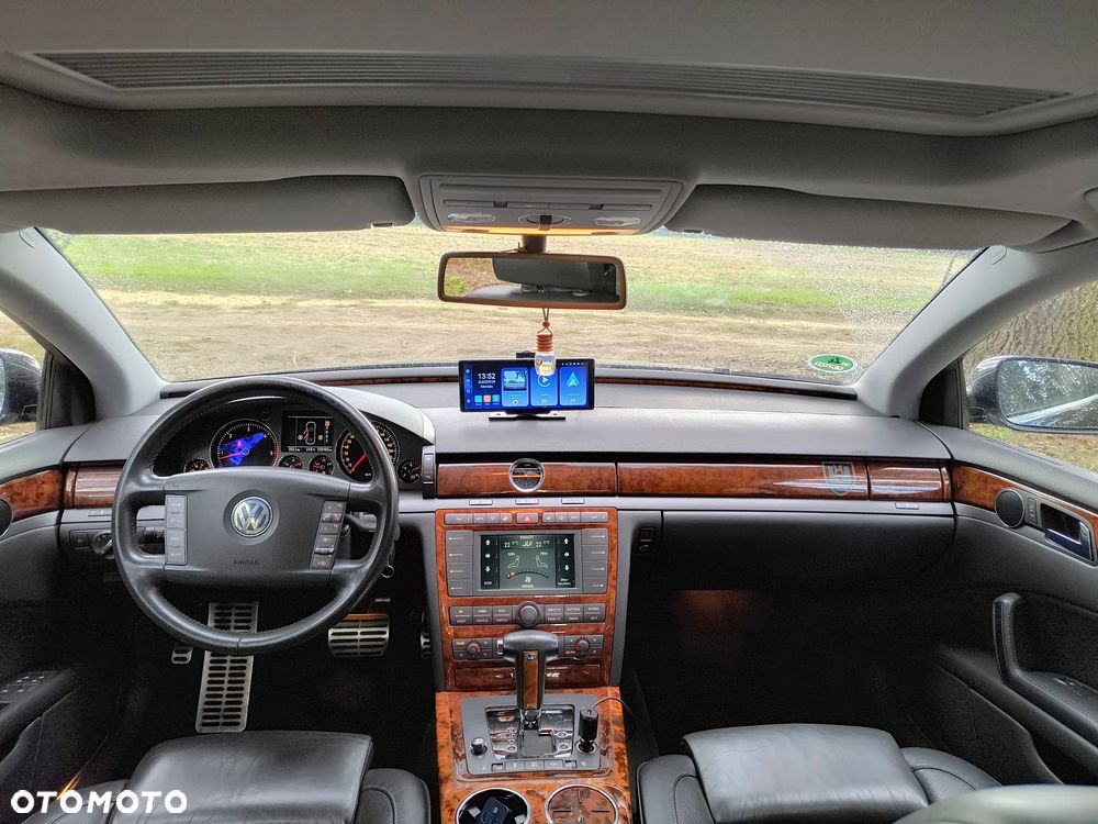 Volkswagen Phaeton - 2