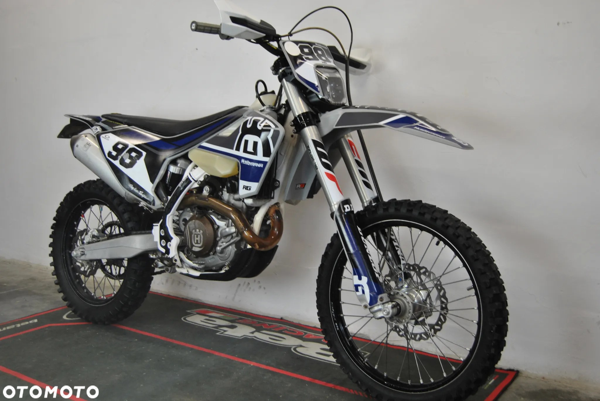 Husqvarna FE - 9