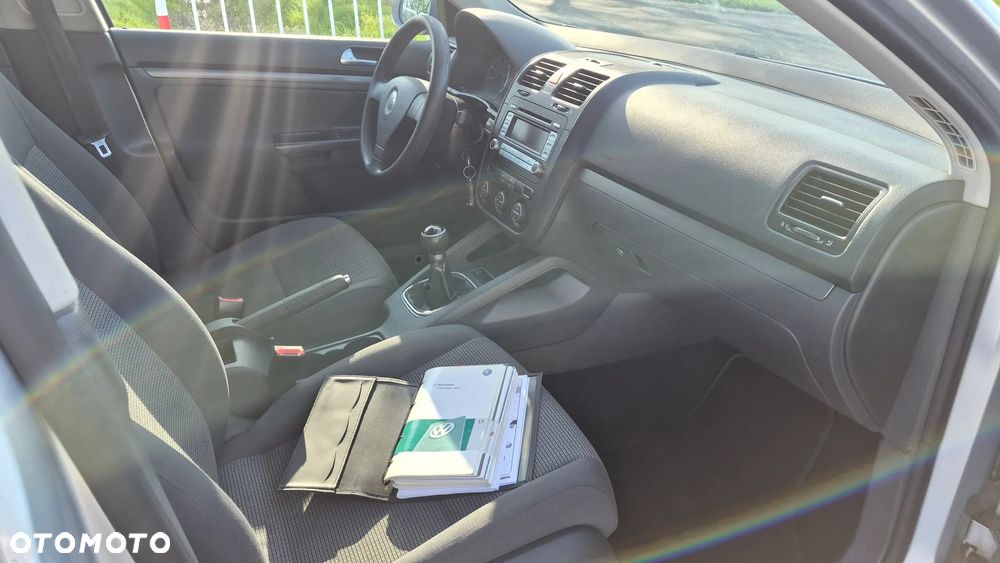 Volkswagen Golf 1.6 Team - 10