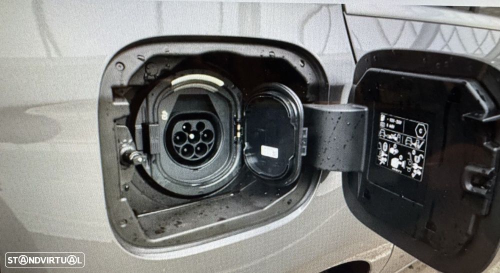 Mercedes-Benz A 250 e - 15