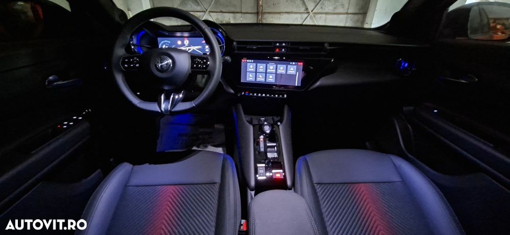 Alfa Romeo Junior 1.2 FWD eDCT6 MHEV Ibrida Speciale - 14