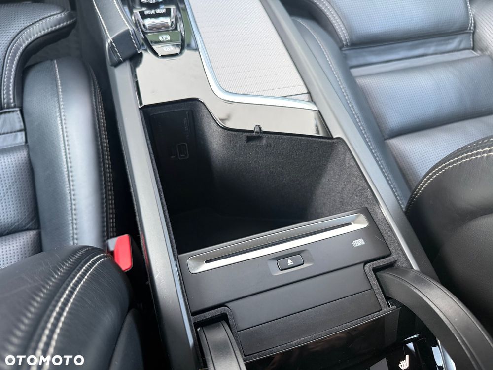 Volvo XC 90 D5 AWD Inscription 7os - 31