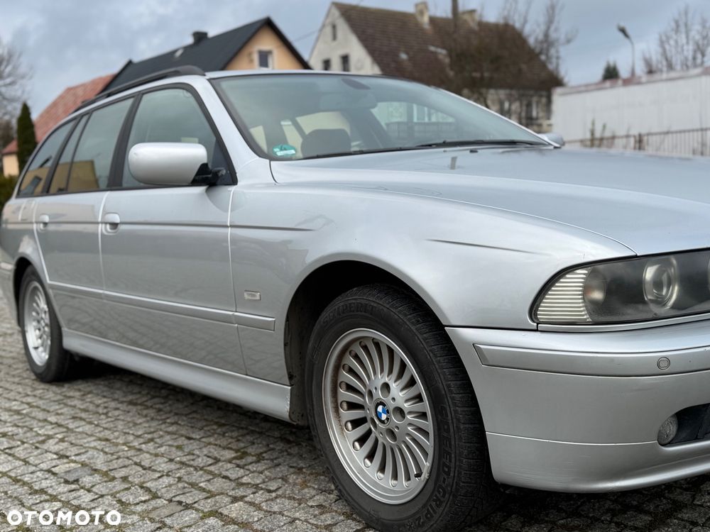 BMW Seria 5 520i Touring - 6