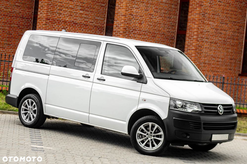 Volkswagen Caravelle - 11