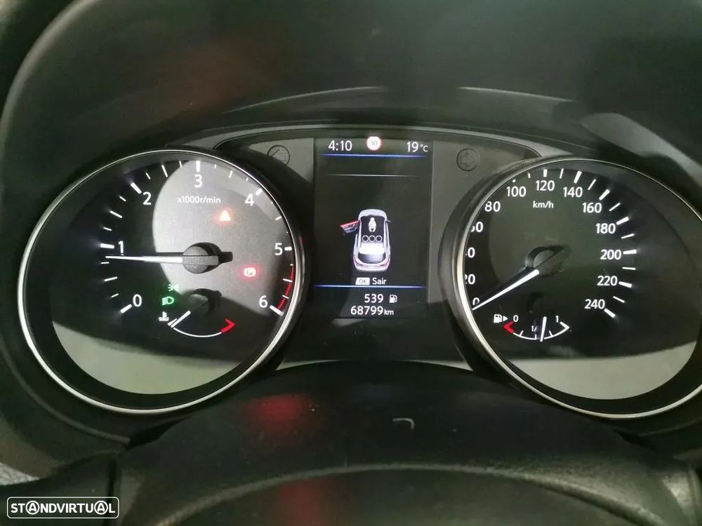 Nissan Qashqai 1.5 dCi N-Connecta J18 - 6