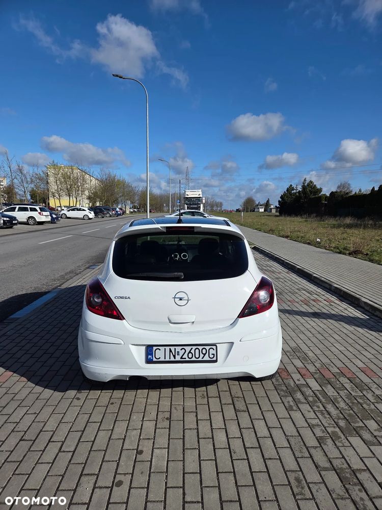 Opel Corsa 1.4 16V Limited Edition - 4