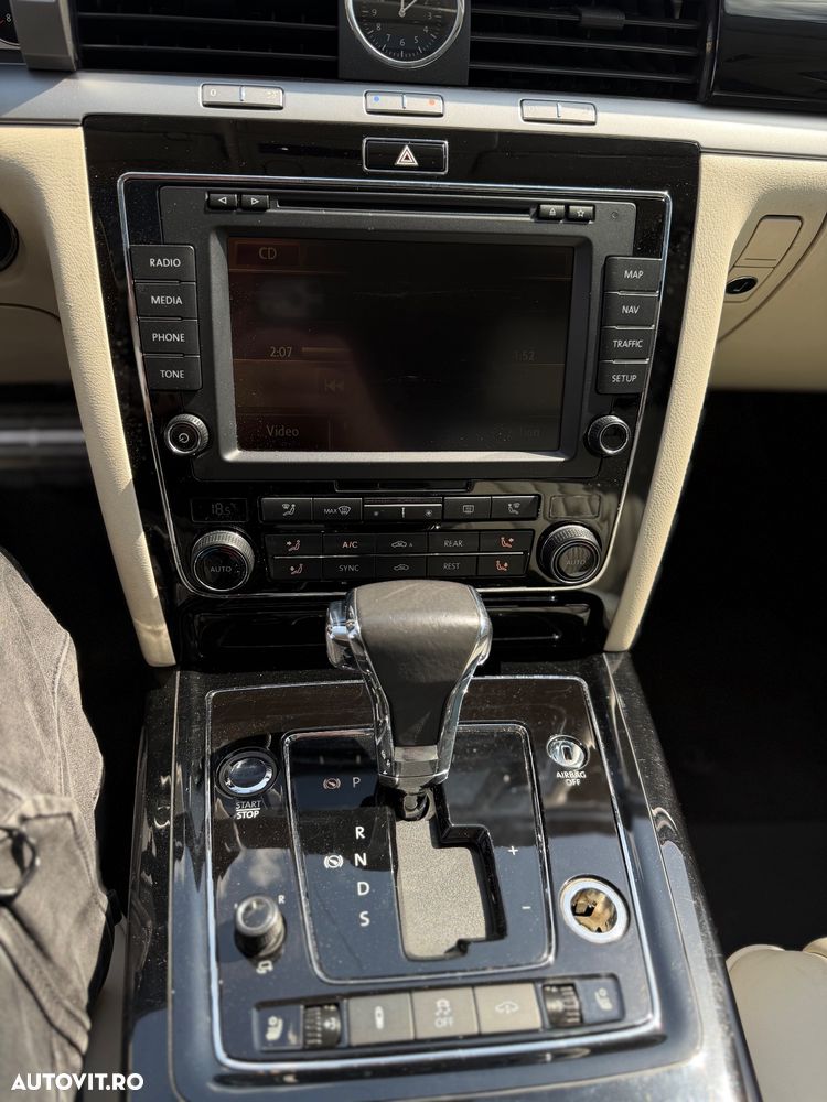 Volkswagen Phaeton 4.2 4Motion V8 Aut Lang - 15