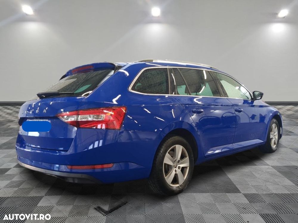 Skoda Superb 2.0 TDI DSG Essence - 4