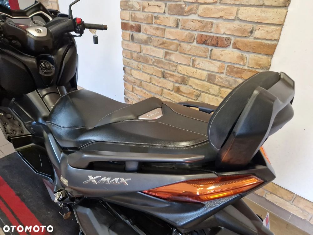 Yamaha X-max - 16