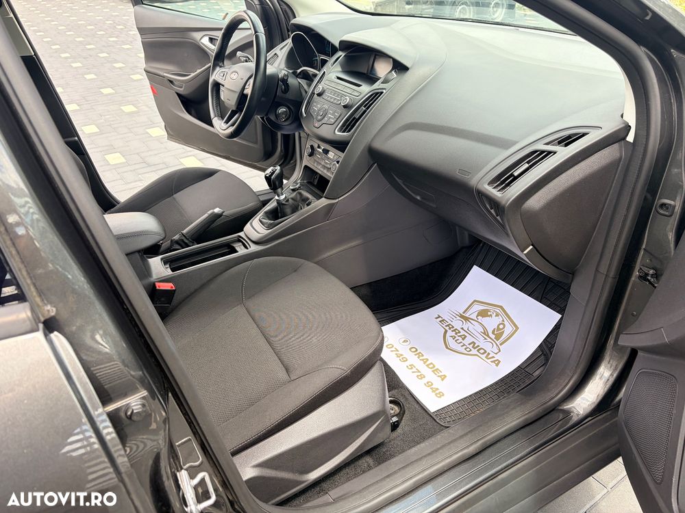 Ford Focus - 9