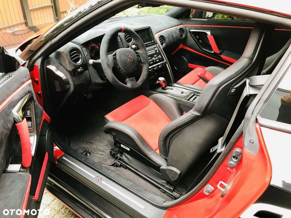 Nissan GT-R - 17