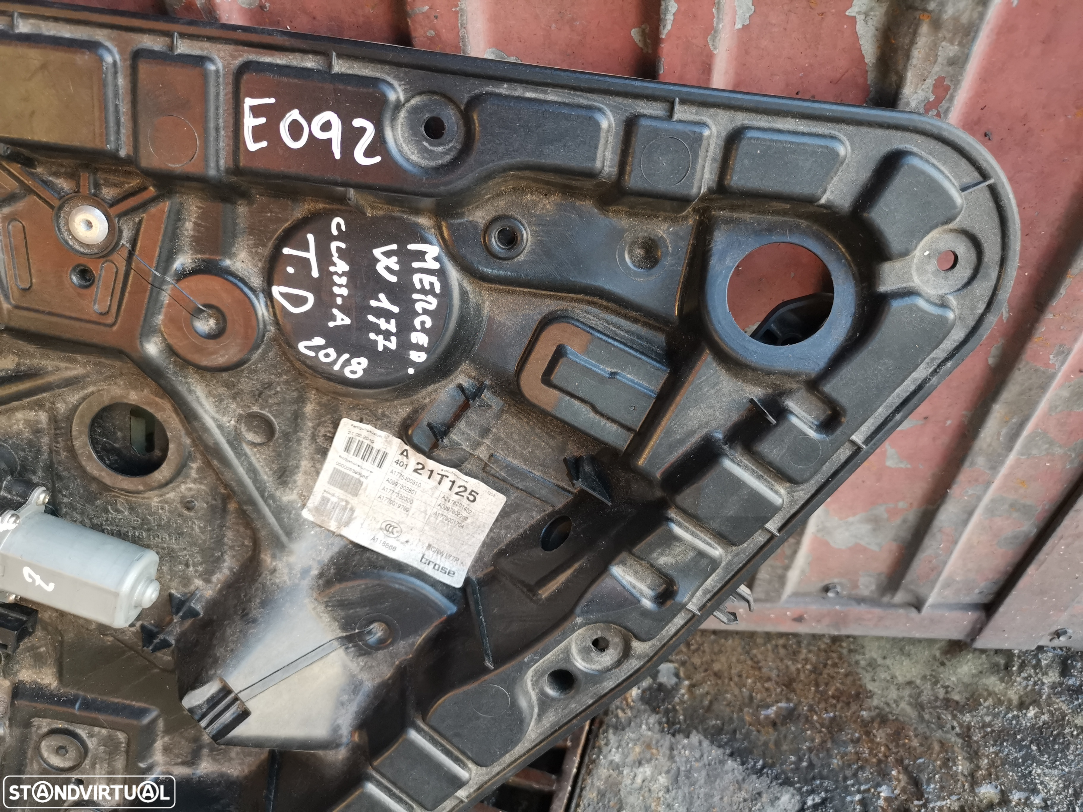 MERCEDES A W177 ELEVADOR MOTOR PORTA TRÁS DIREITA - E092 - 2