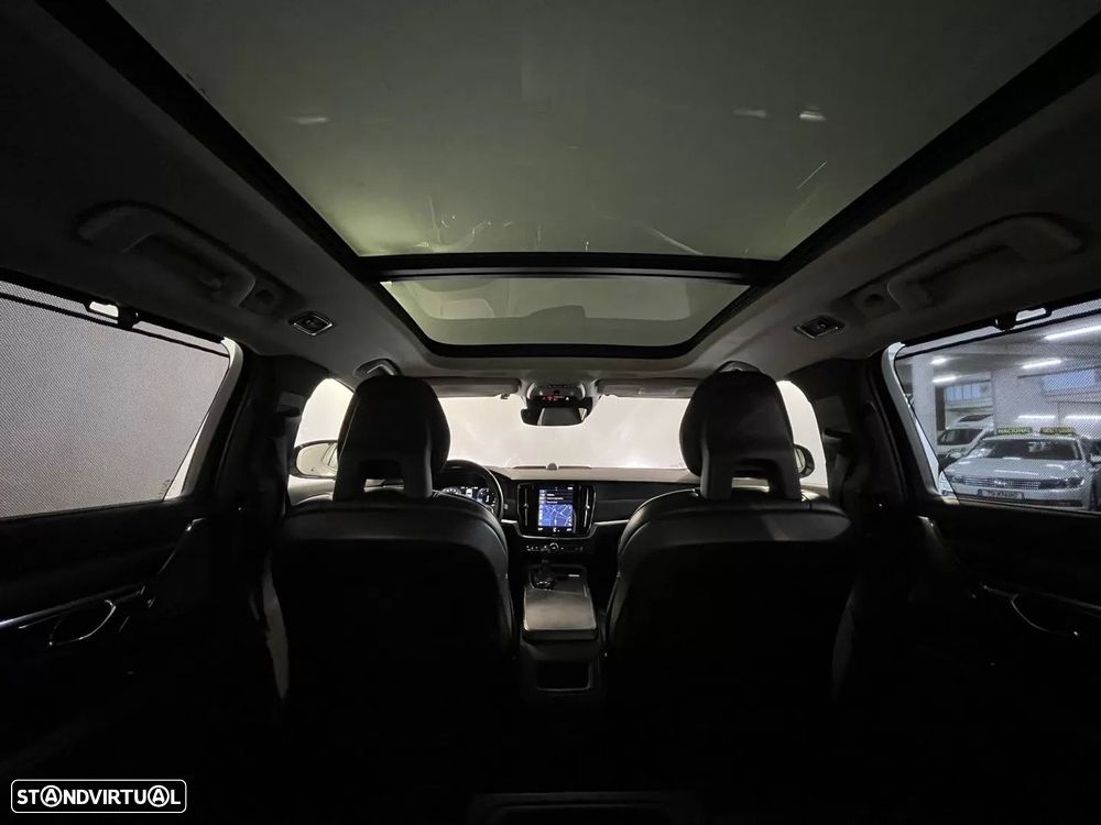 Volvo V90 Cross Country 2.0 D4 Plus AWD Geartronic - 6