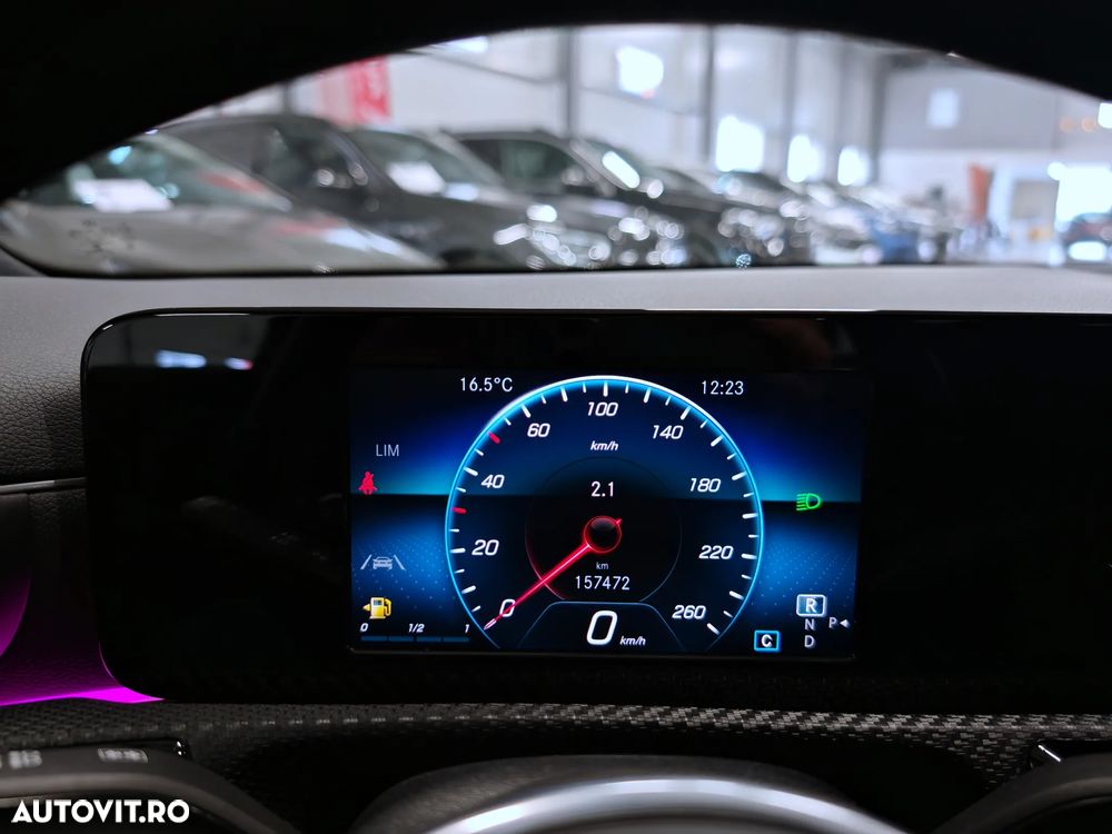 Mercedes-Benz CLA 180 7G-DCT - 23