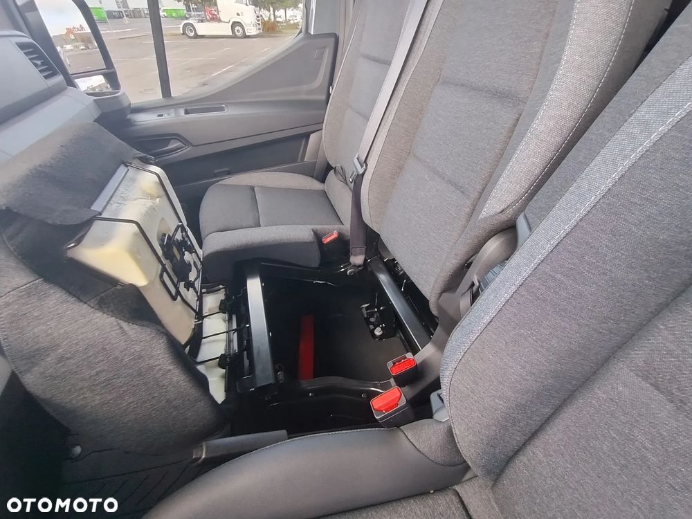 Nissan Interstar - 16