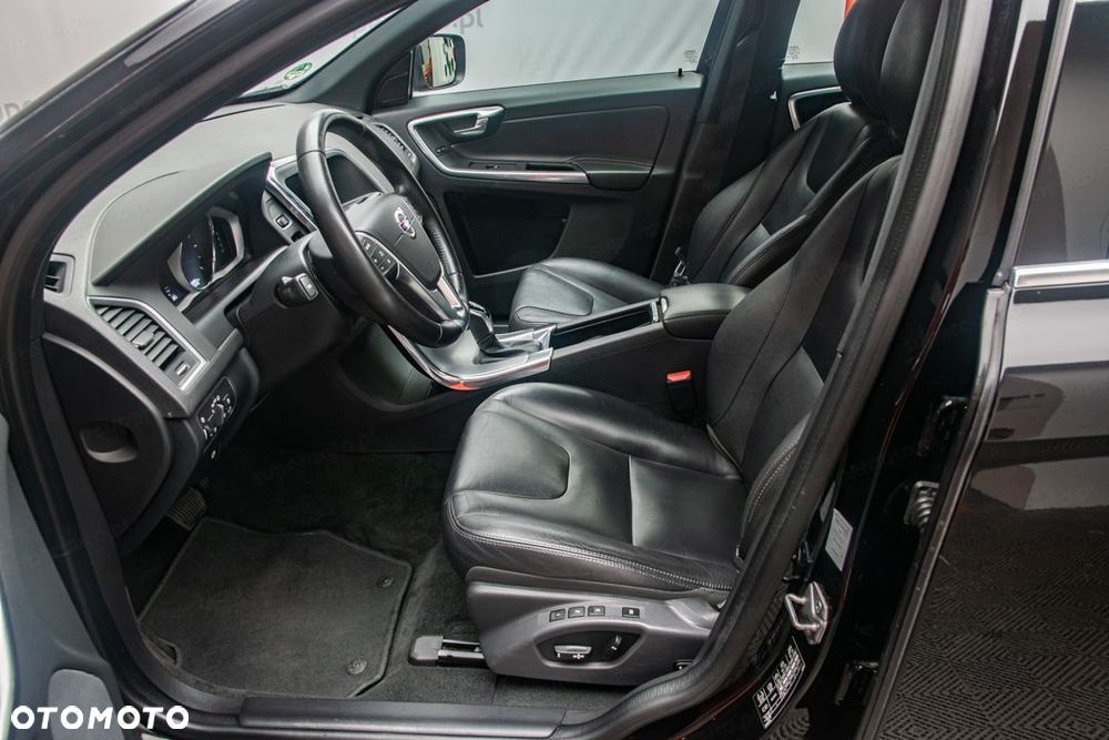 Volvo XC 60 D4 Geartronic Momentum - 15