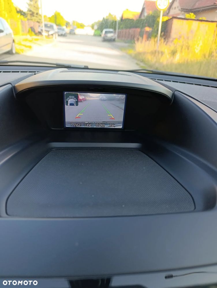 Ford Kuga 2.0 TDCi 2x4 Titanium - 9