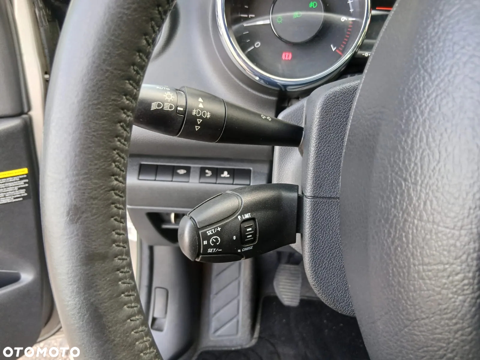 Peugeot 3008 1.6 Premium+ - 21