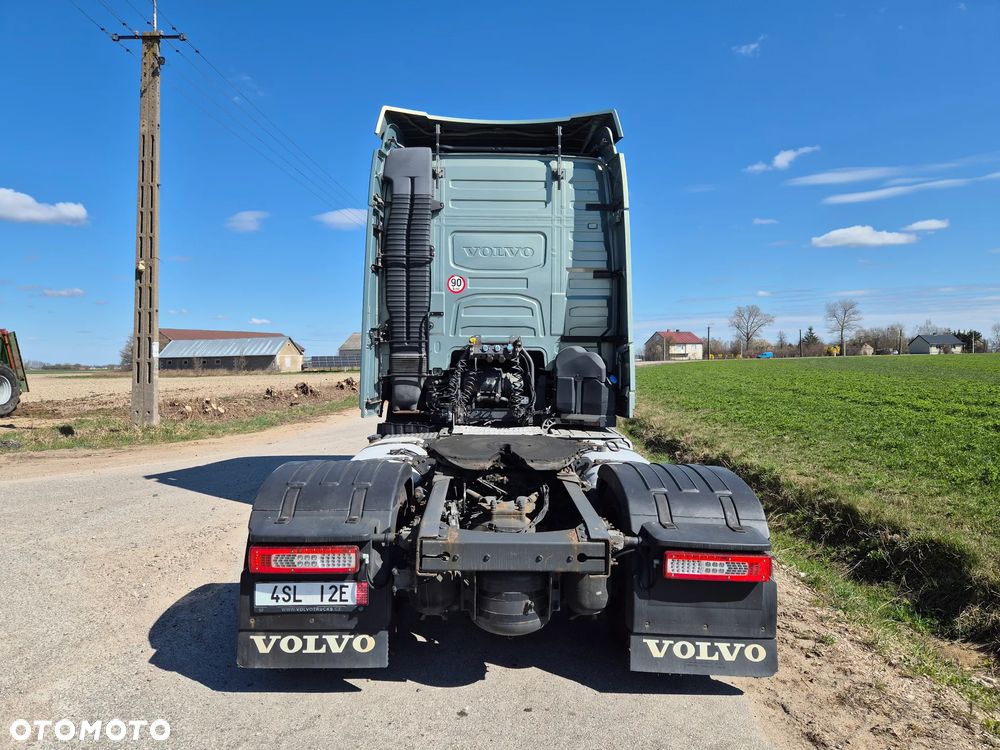 Volvo FH Low deck , mega . - 4