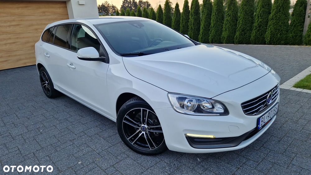 Volvo V60 D2 Momentum - 18