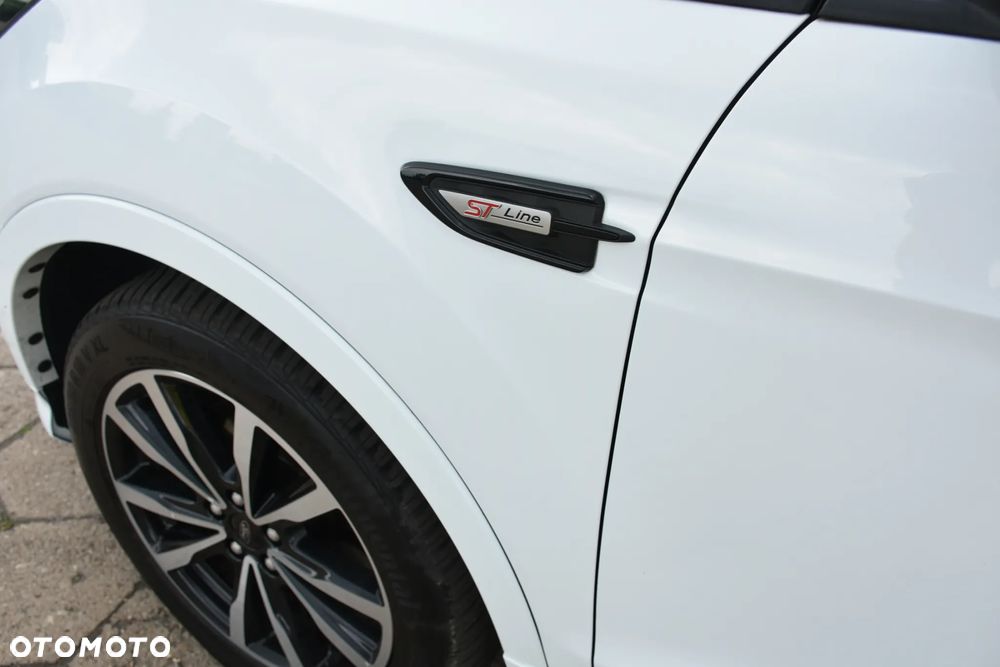 Ford Kuga - 11