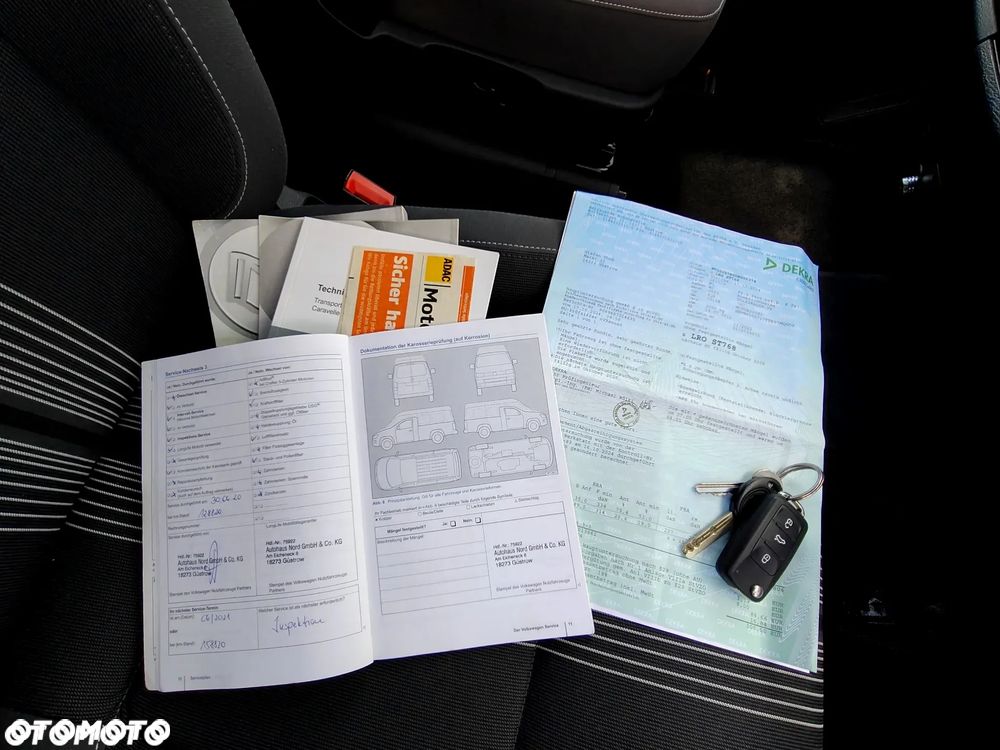 Volkswagen Multivan - 21