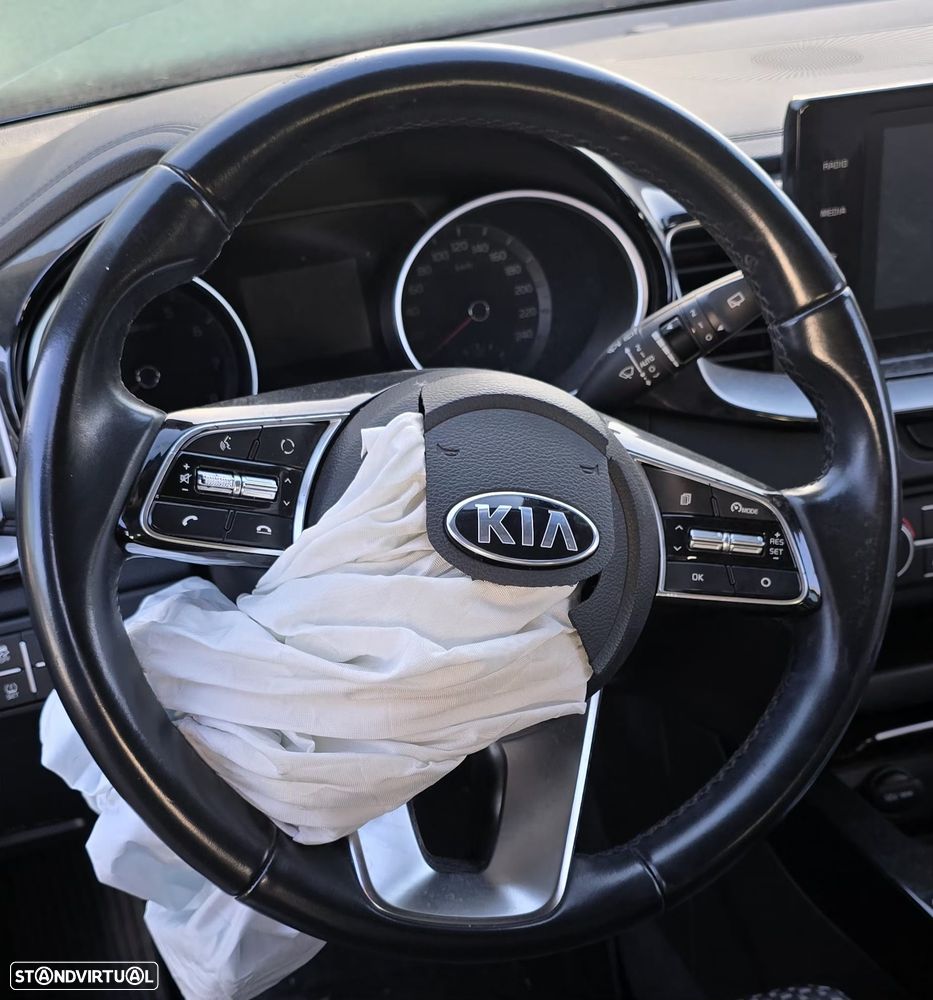 KIA XCeed 1.0 T-GDI 120 CV - 2021 - VIATURA PARA PEÇAS! - 11