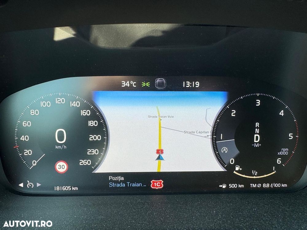 Volvo XC 40 D3 AWD Geartronic Momentum - 13