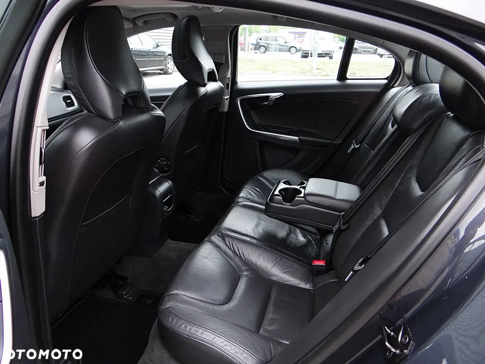 Volvo S60 D3 Summum - 37