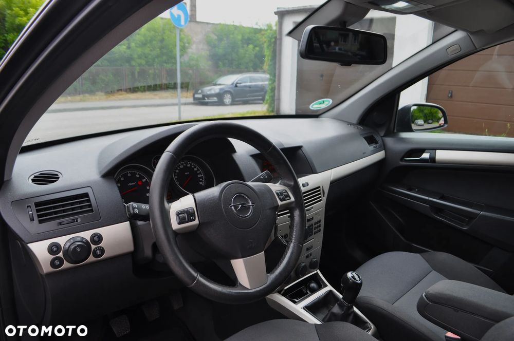 Opel Astra 1.6 Edition - 11