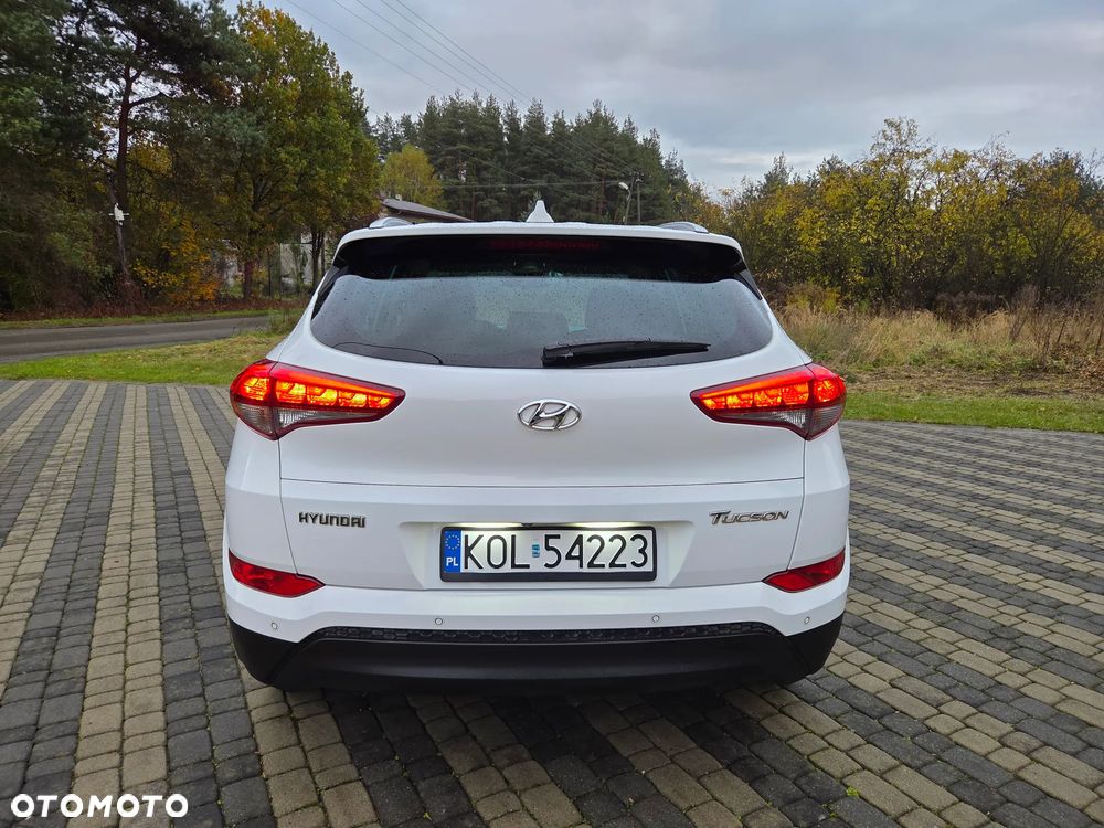Hyundai Tucson blue 1.7 CRDi 2WD Style - 11