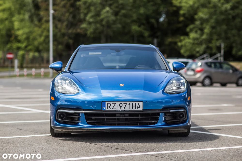 Porsche Panamera 4S - 7