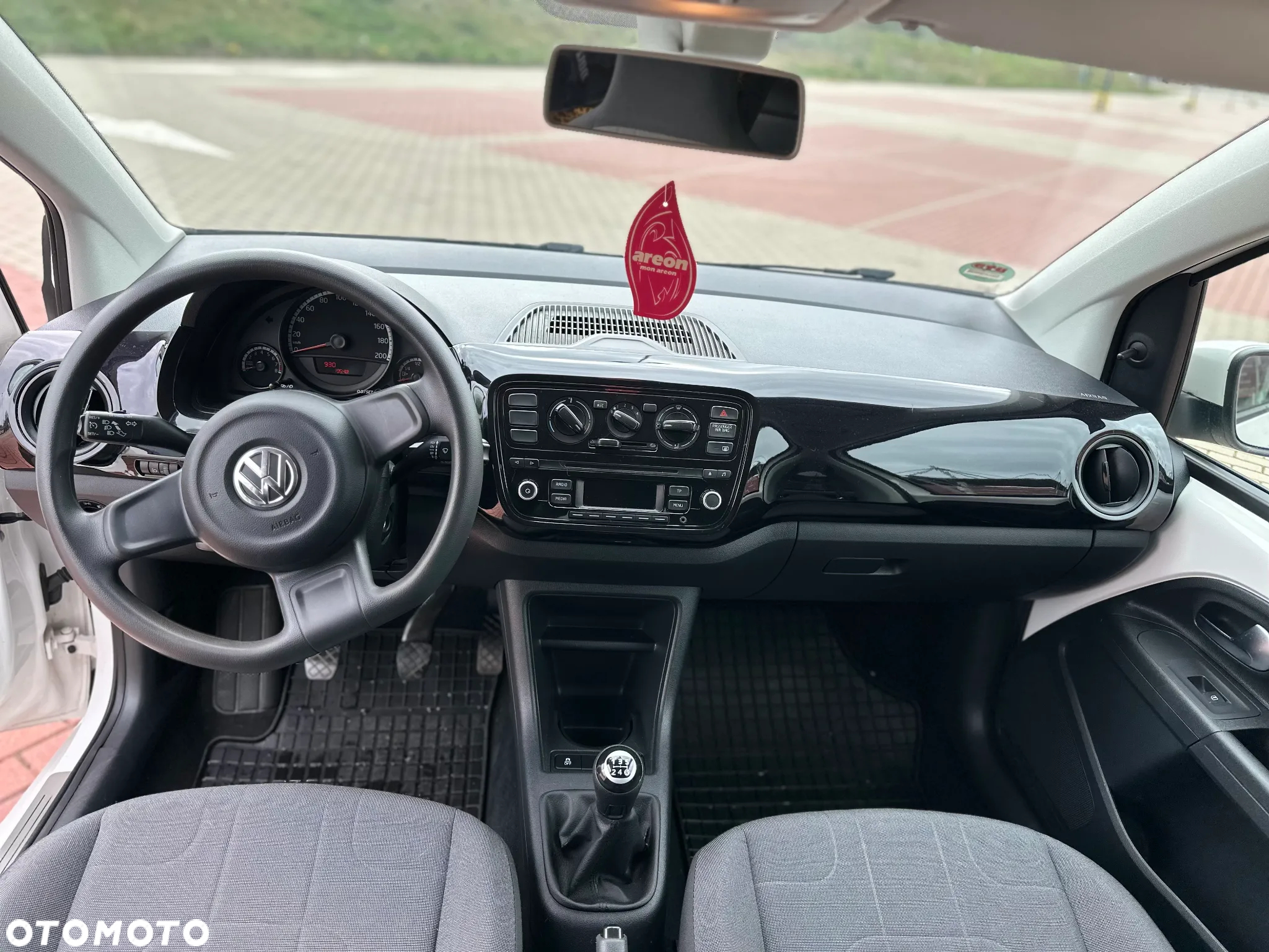 Volkswagen up! 1.0 high - 11