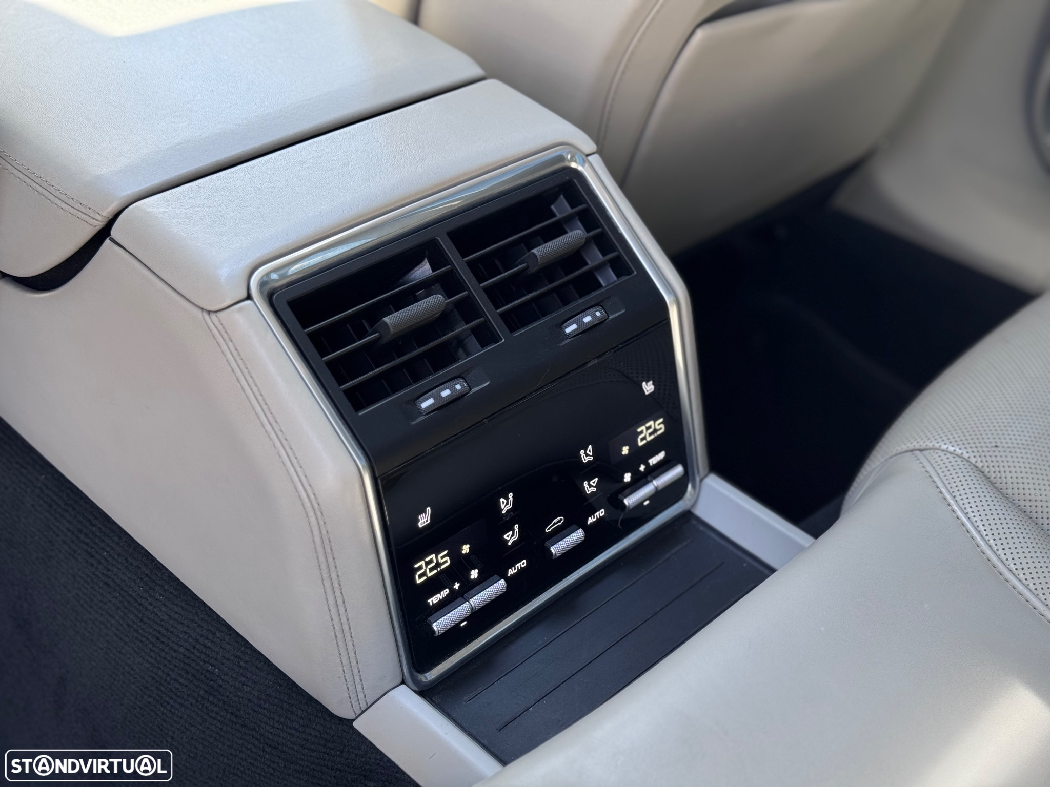 Porsche Panamera Sport Turismo 4 E-Hybrid - 14
