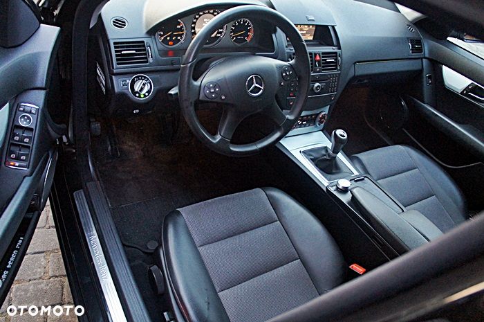 Mercedes-Benz Klasa C 180 Kompressor - 16