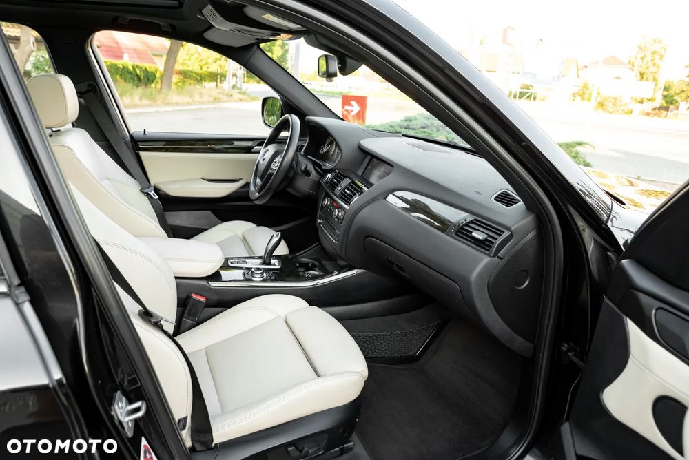 BMW X3 xDrive28i Sport-Aut M Sport - 29