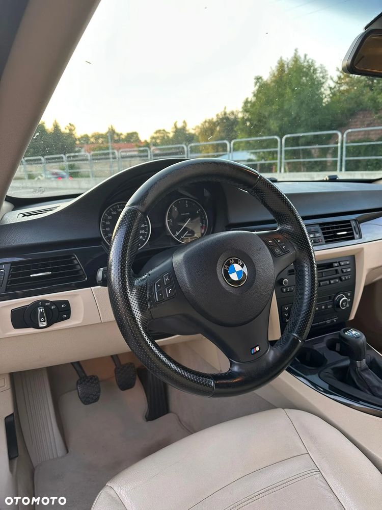 BMW Seria 3 320d Coupe - 13