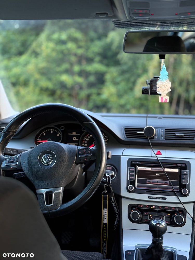 Volkswagen Passat 2.0 TDI Comfortline Optimum - 12