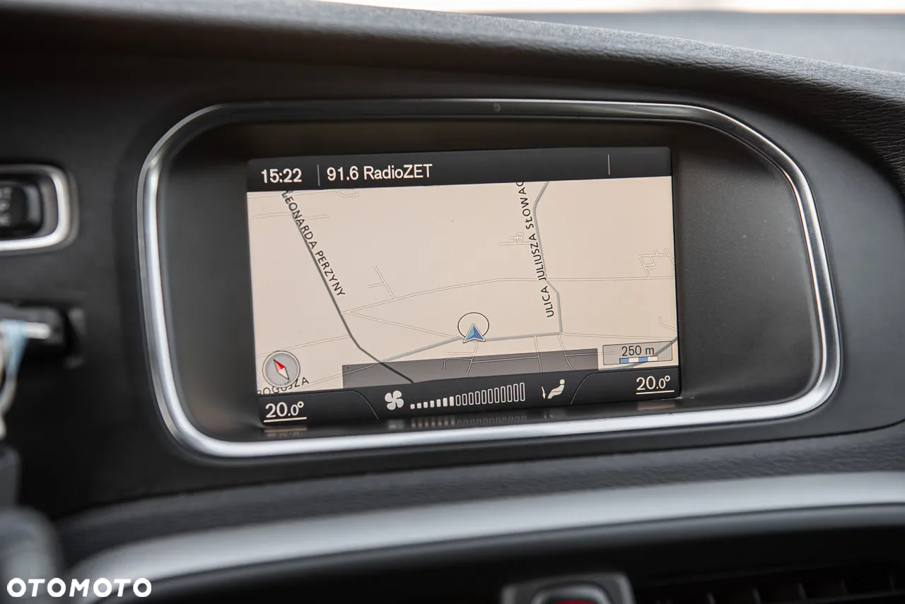 Volvo V40 - 22