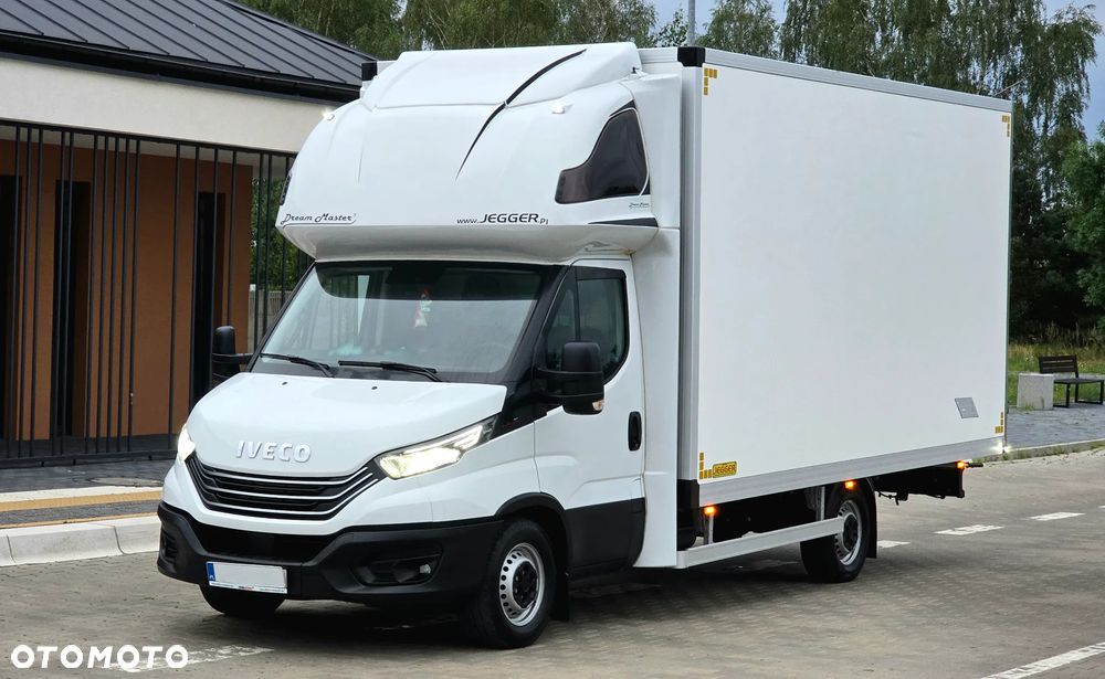 Iveco ❗️❗️DAILY 3.0 180KM 35S18 ❗️❗️ZABUDOWA JEGGER 10 PALET / KONTENER 5M / PODUSZKI PNEUMATYCZNE / SKRZYNIA MANUALNA / NAWIGACJA / TEMPOMAT ADAPTACYJNY / KABINA SYPIALNIANA / LEKKI KONTENER / WERSJA WZMOCNIONA / SALON POLSKA / FULL LED / RAMA / MAKSYMALNA OPCJA WYPOSAŻENIA❗❗ STAN - JAK NOWY ❗️ - 28
