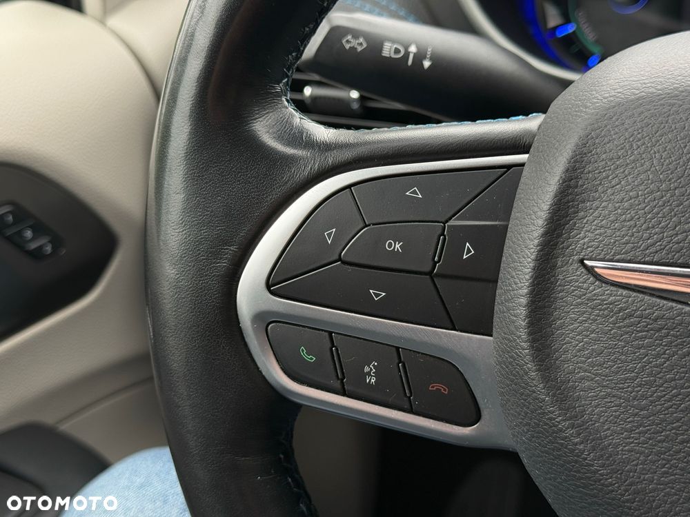 Chrysler Pacifica - 21