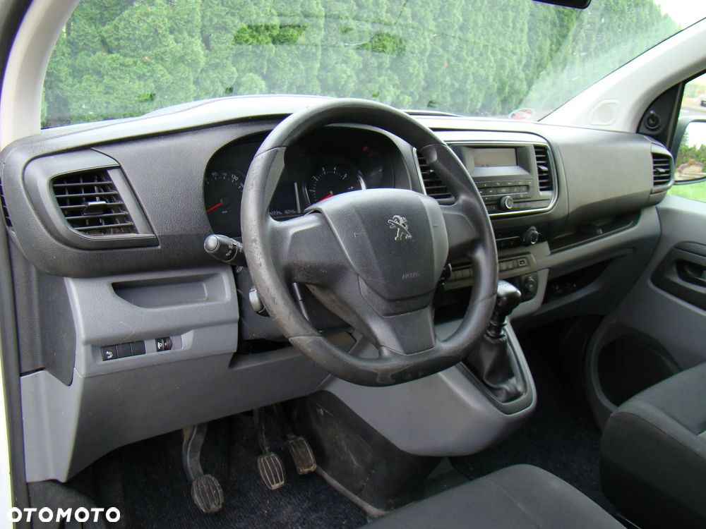 Peugeot Traveller - 20