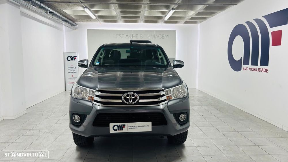 Toyota Hilux 2.4 D-4D 2WD CD Tracker - 9