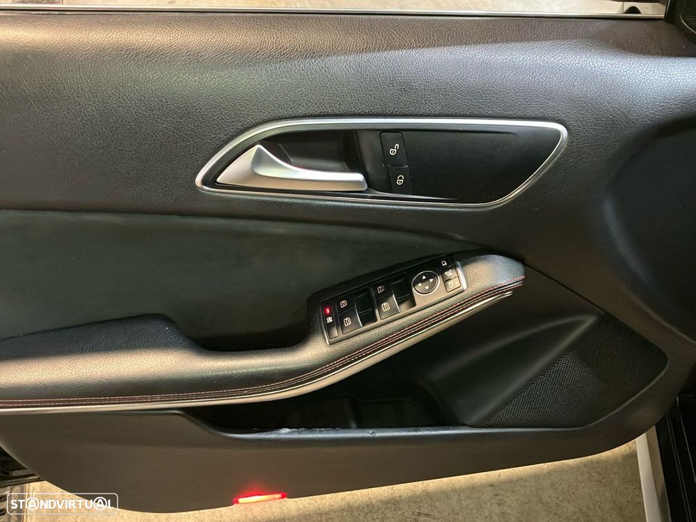 Mercedes-Benz A 45 AMG 4-Matic - 19