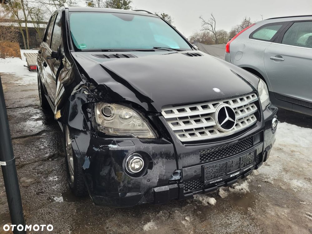 Mercedes-Benz ML - 22