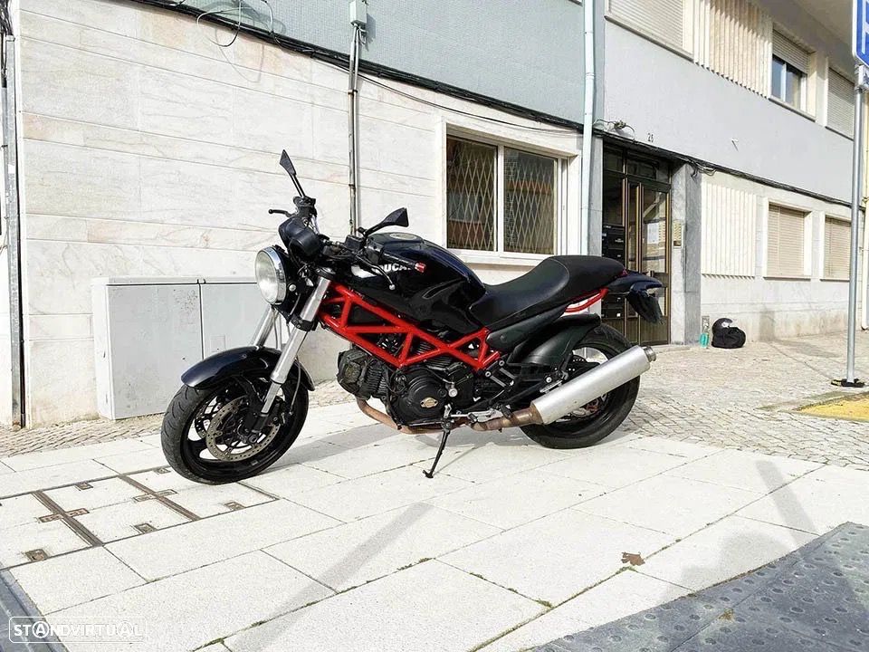 Ducati Monster - 1
