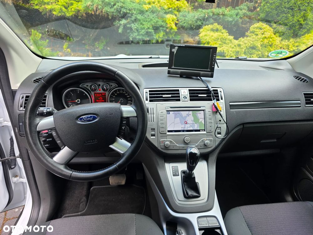Ford Kuga - 23